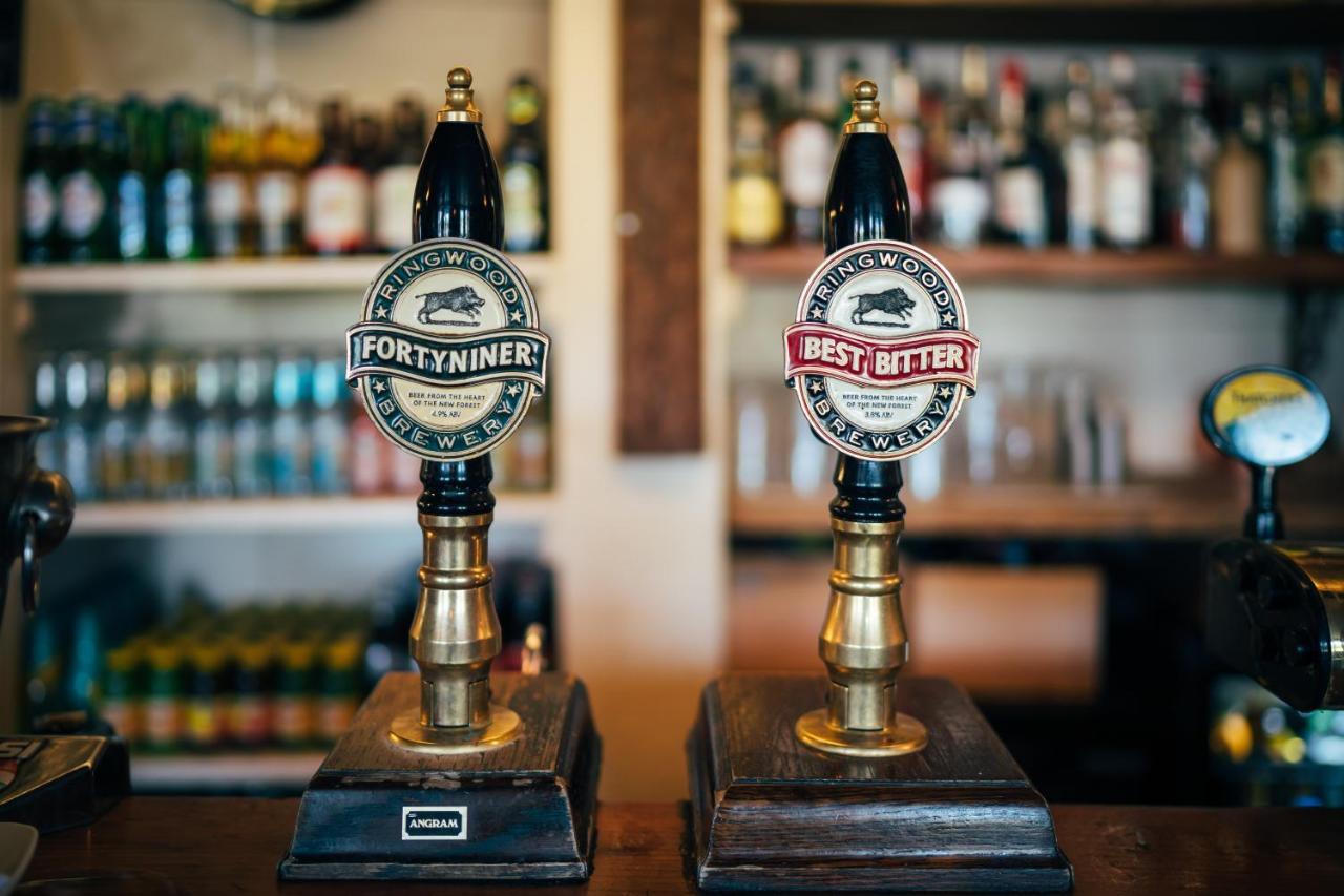 The East End Arms Hotel Lymington Eksteriør billede