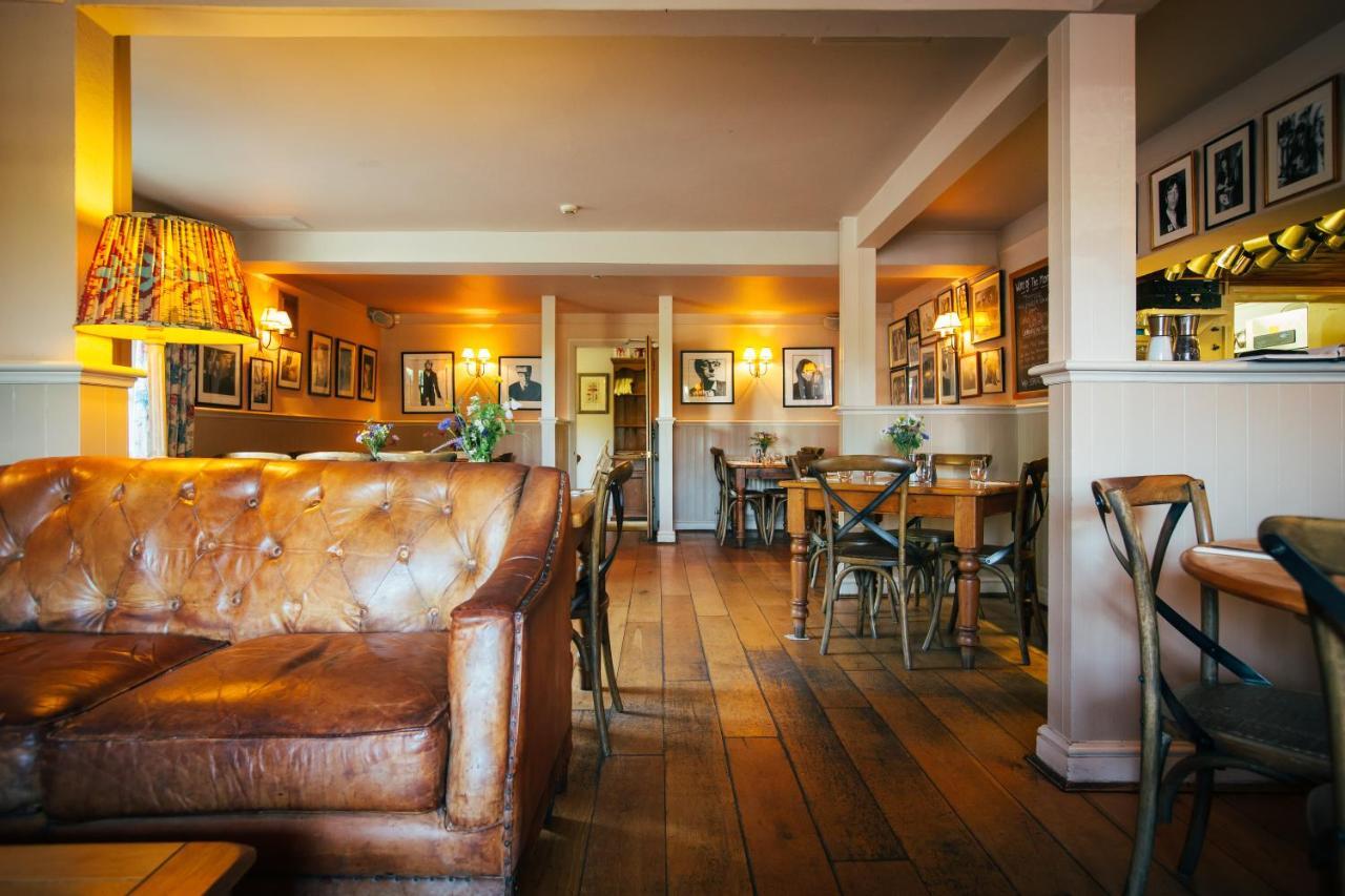The East End Arms Hotel Lymington Eksteriør billede