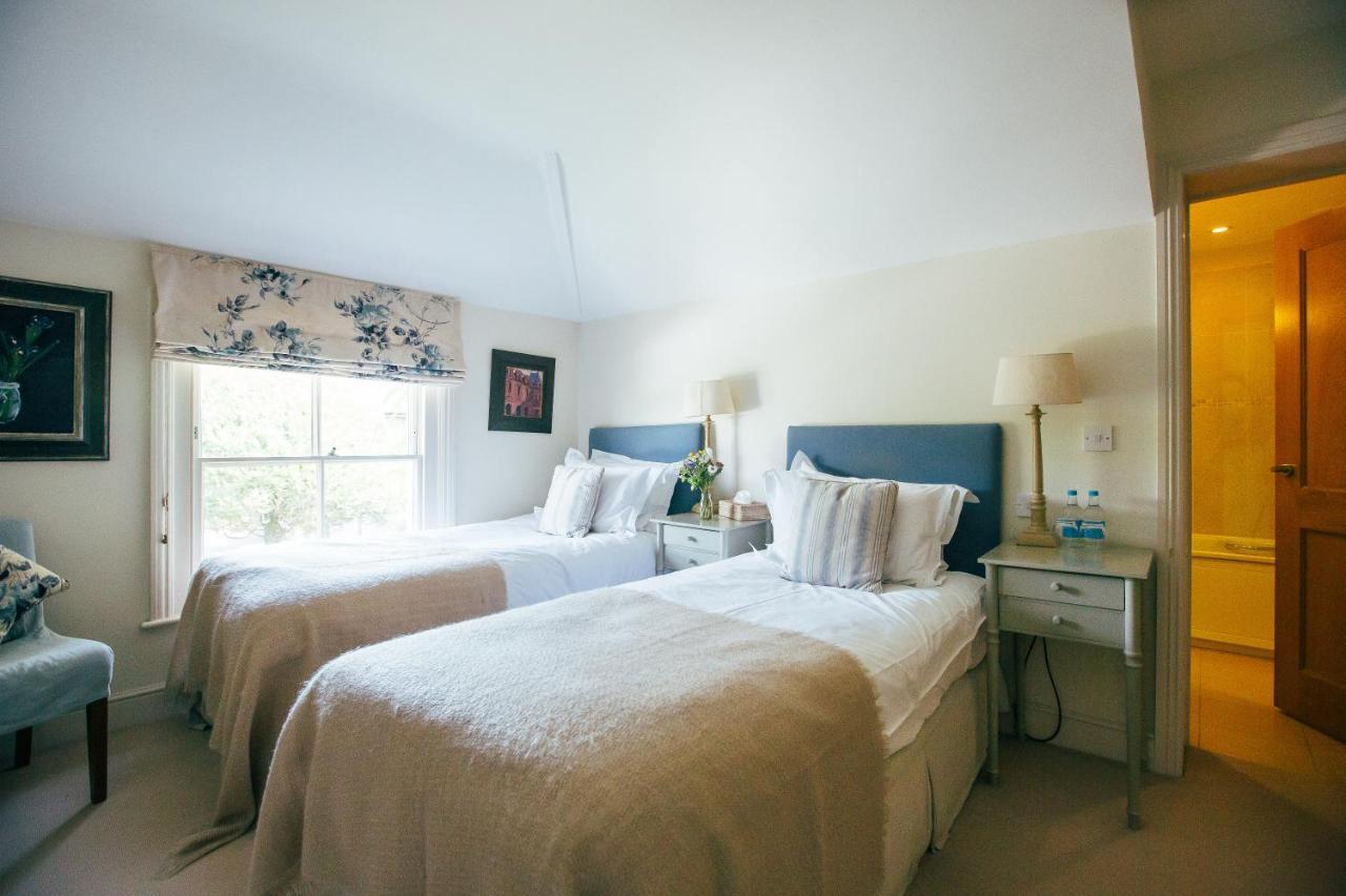 The East End Arms Hotel Lymington Eksteriør billede