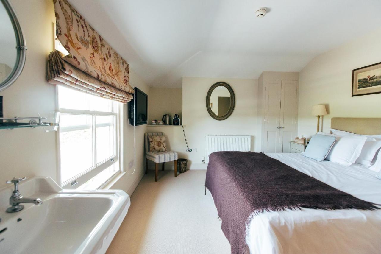 The East End Arms Hotel Lymington Eksteriør billede